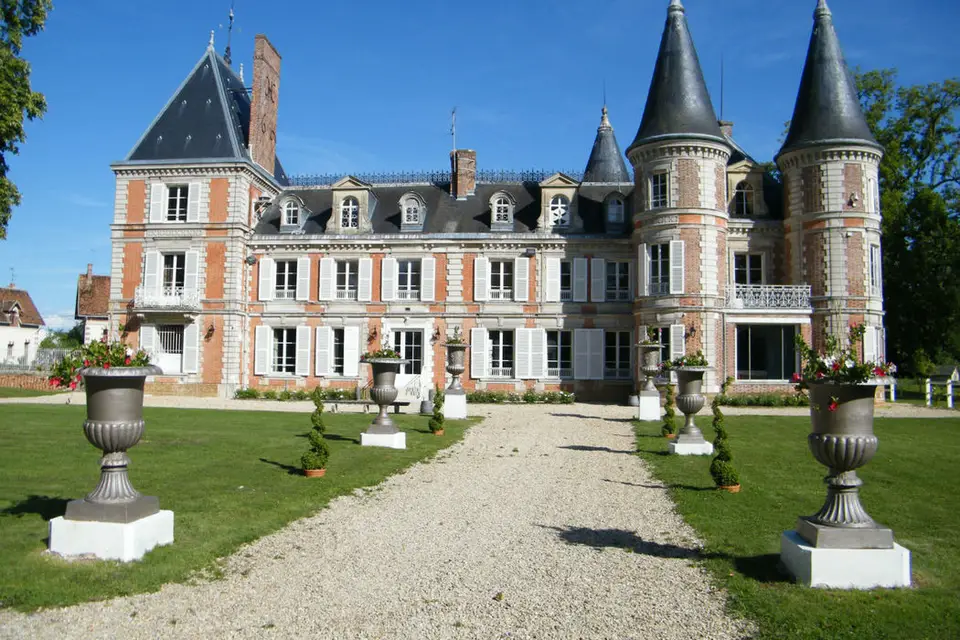 Château de la Plumasserie - Image 1