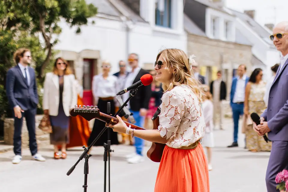 Léa Louise - Image 1