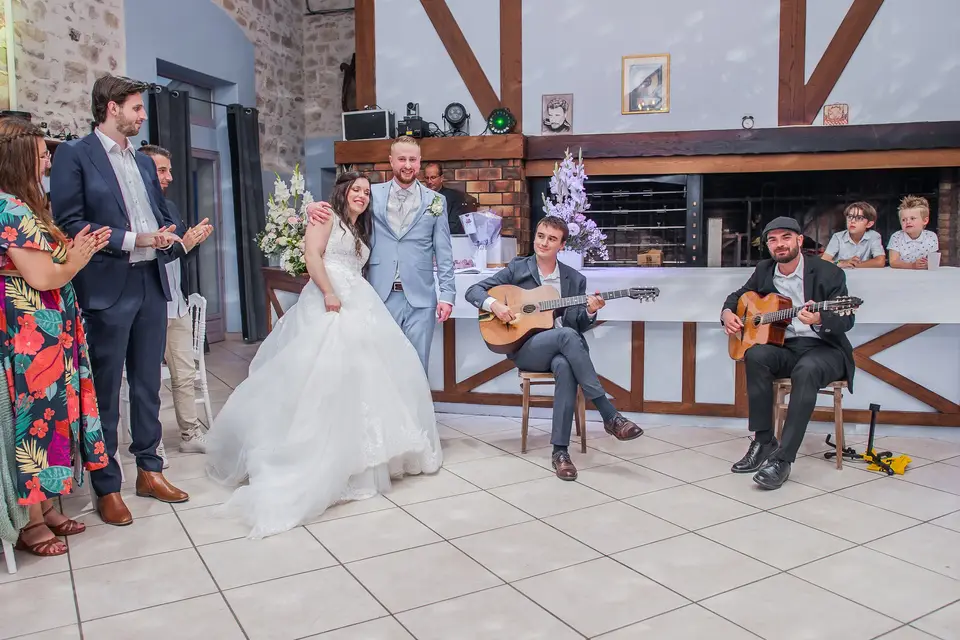 Stronalama - Image 1